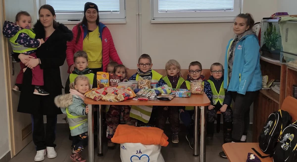 Poděkování MŠ Mrňousek z Ostravy-Třebovic,  Mixed Breed for adoption at Psí útulek — photo 2 of 2