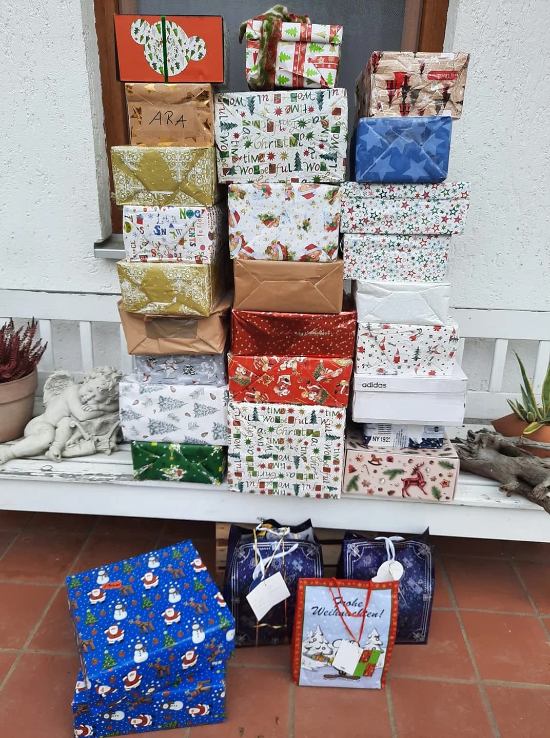 Weihnachten für unsere Tierschützer 2020,  Mixed Breed for adoption at Animal Souls e.V. — photo 2 of 2